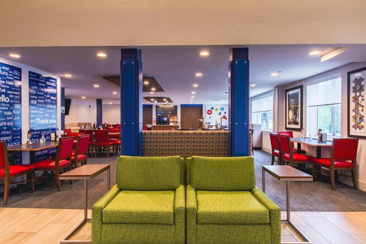 Holiday Inn Express & Suites - Lincoln East - White Mountains By Ihg Ngoại thất bức ảnh