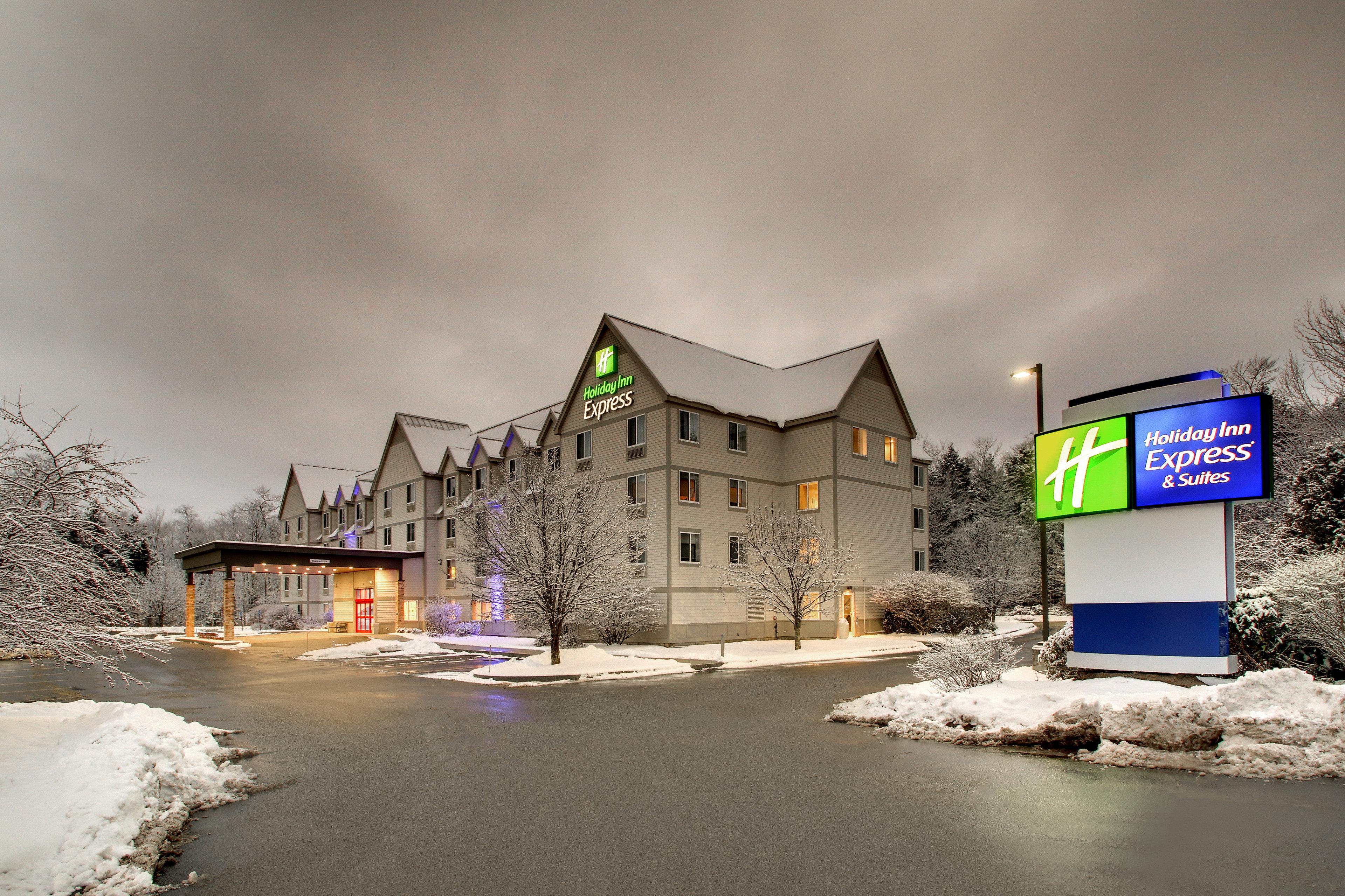Holiday Inn Express & Suites - Lincoln East - White Mountains By Ihg Ngoại thất bức ảnh