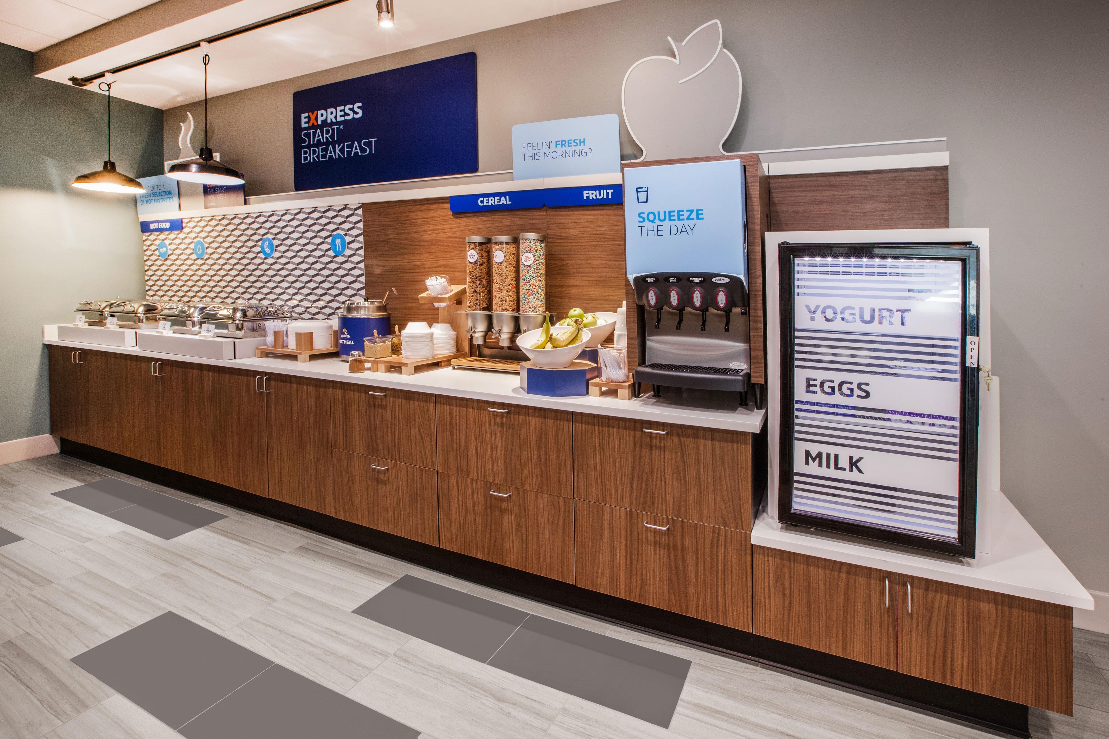 Holiday Inn Express & Suites - Lincoln East - White Mountains By Ihg Ngoại thất bức ảnh