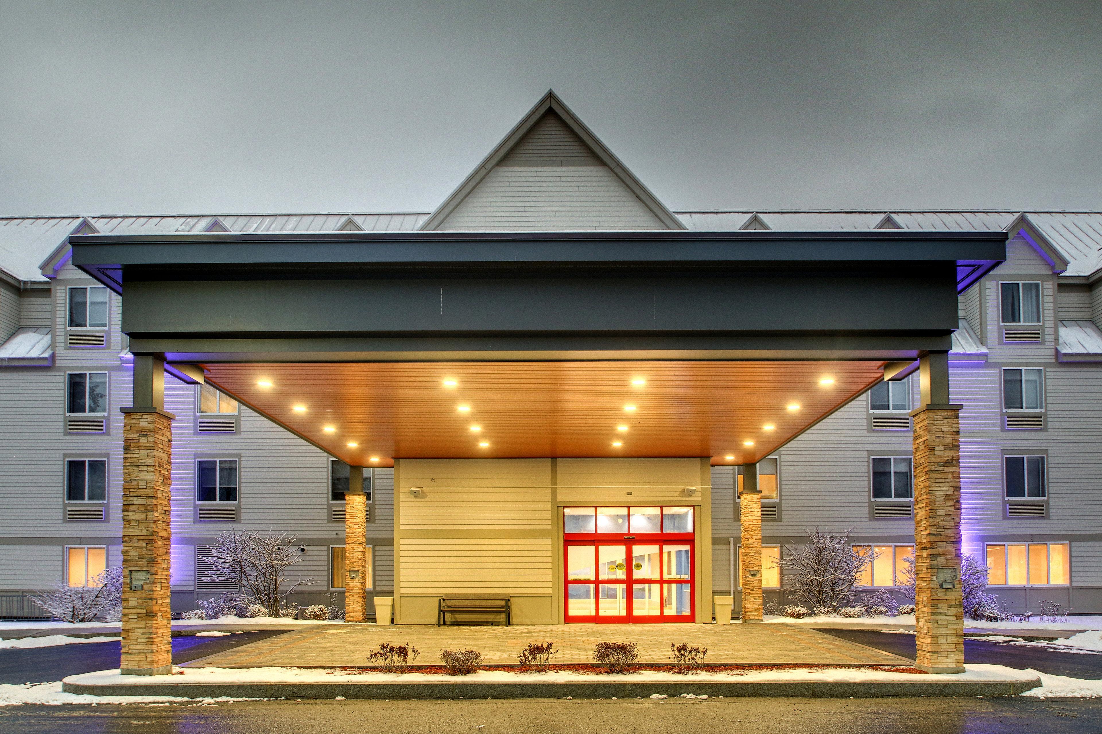 Holiday Inn Express & Suites - Lincoln East - White Mountains By Ihg Ngoại thất bức ảnh