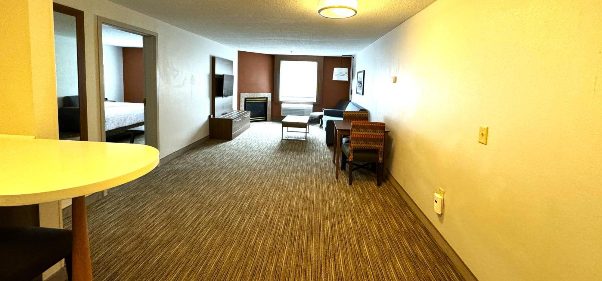 Holiday Inn Express & Suites - Lincoln East - White Mountains By Ihg Ngoại thất bức ảnh