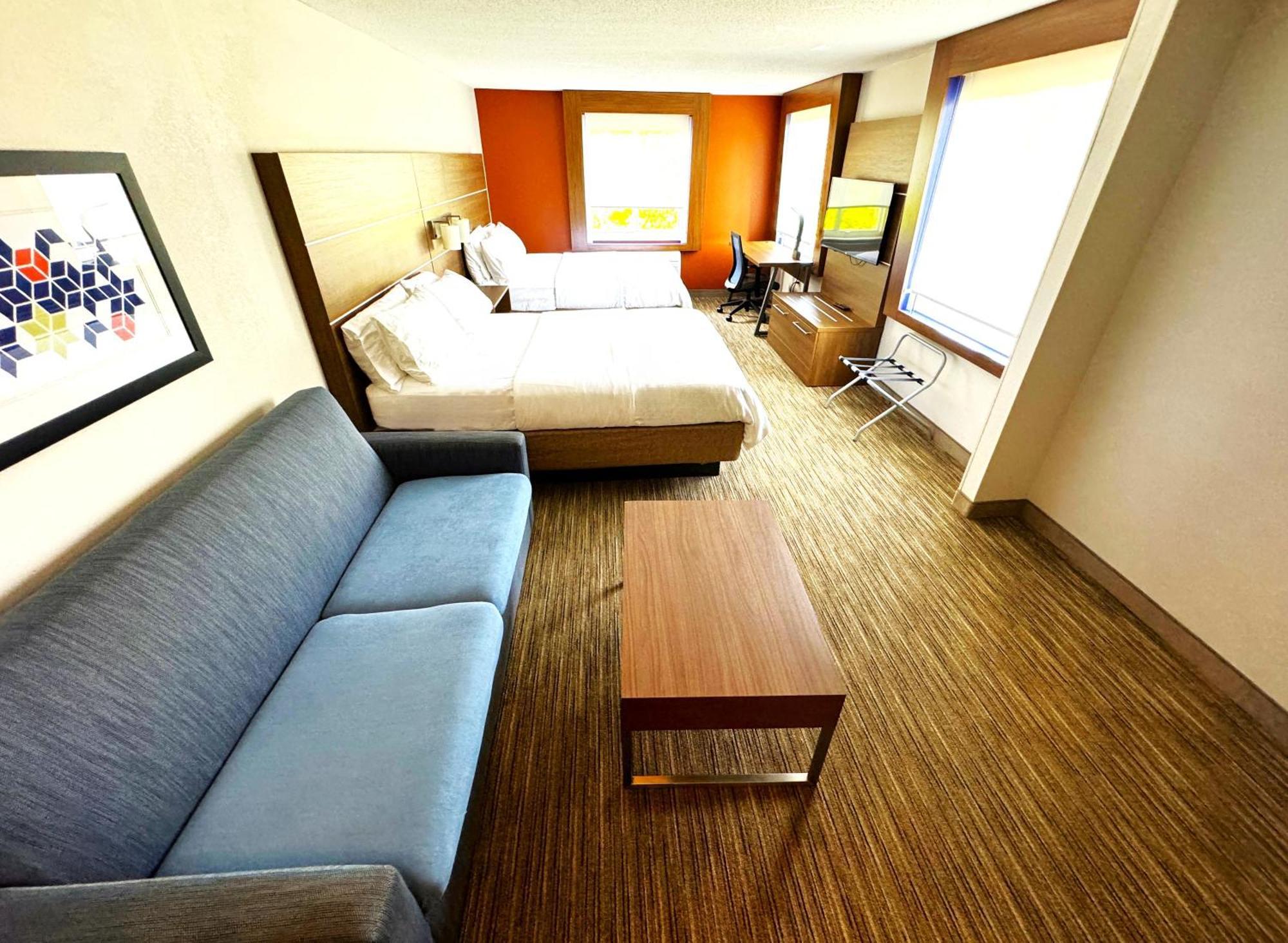 Holiday Inn Express & Suites - Lincoln East - White Mountains By Ihg Ngoại thất bức ảnh